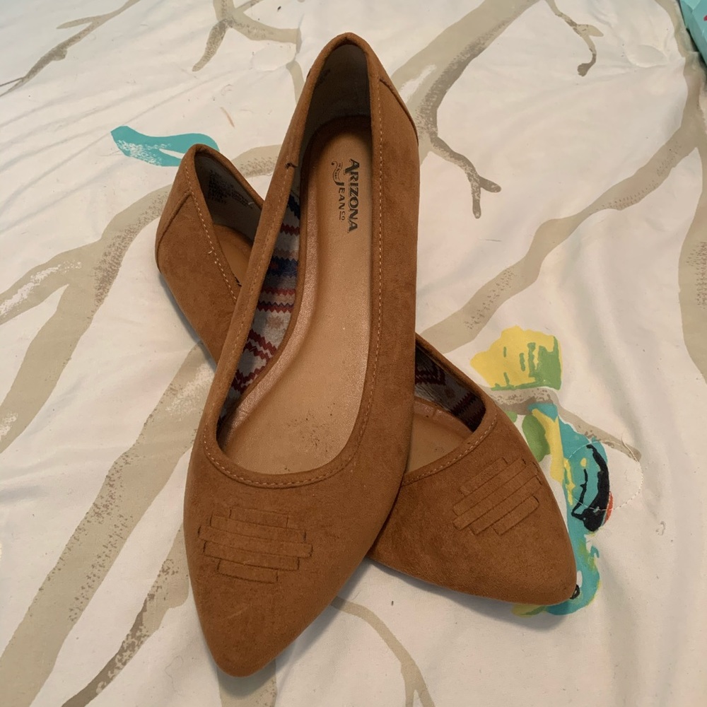 Arizona Jean Co Brown Suede Point Flats
